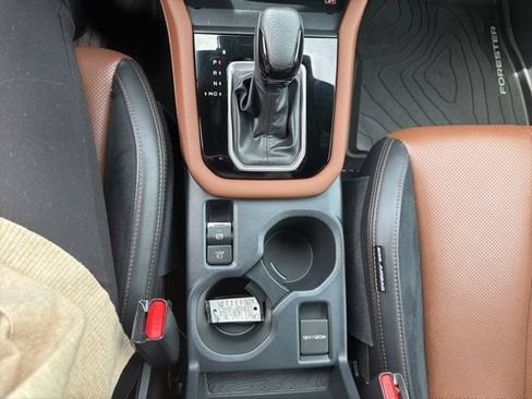 Used 2025 Subaru Forester Touring AWD/4WD image 26