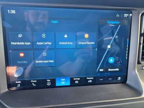 Used 2025 Ford Bronco Badlands image 17