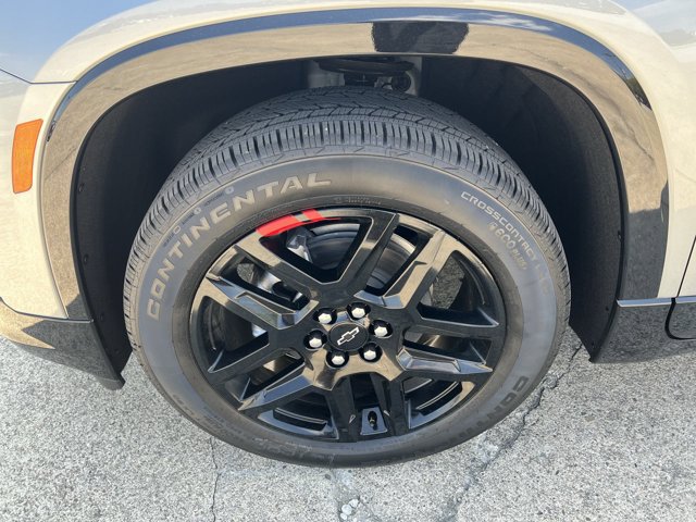 Used 2023 Chevrolet Traverse Premier w/ Redline Edition FWD image 34