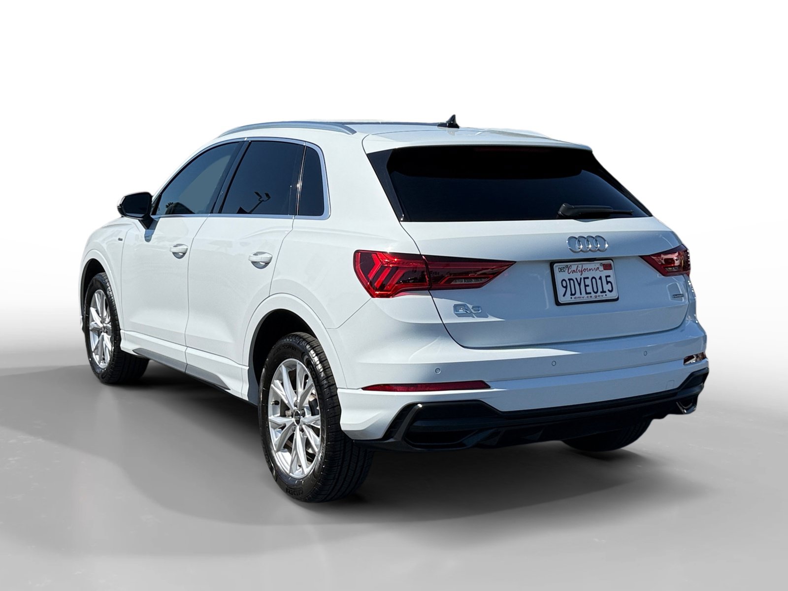 Used 2022 Audi Q3 2.0T Premium w/ Convenience Package AWD/4WD image 3