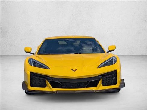 Used 2025 Chevrolet Corvette Z06 w/ Z07 Performance Package RWD image 2