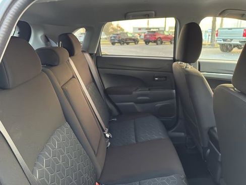 Used 2024 Mitsubishi Outlander Sport LE image 10