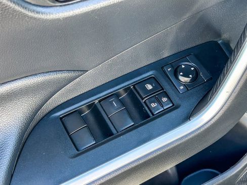 Used 2021 Toyota RAV4 XLE w/ Carpet Mat Package (TMS) FWD image 26