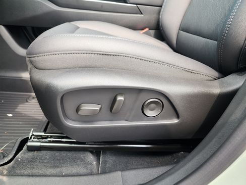 New 2026 Chevrolet Equinox LT w/ Convenience Package II image 25