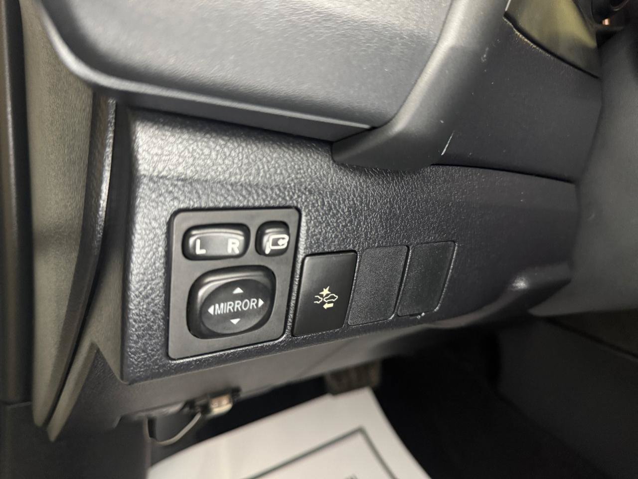 Used 2017 Toyota Corolla iM FWD image 17