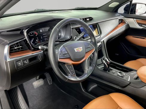Used 2021 Cadillac XT5 Premium Luxury AWD/4WD image 17
