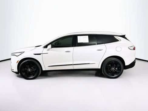 Used 2023 Buick Enclave Essence w/ Sport Touring Edition image 3