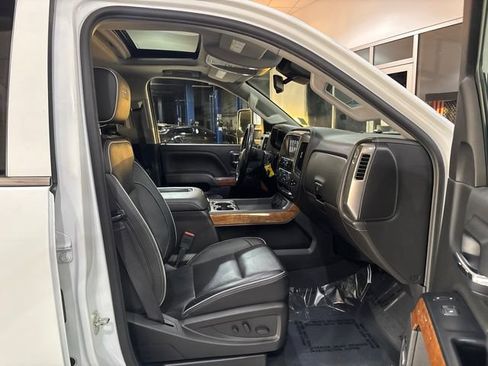 Used 2019 Chevrolet Silverado 2500 High Country w/ Duramax Plus Package AWD/4WD image 40