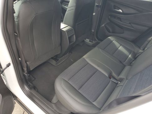 Used 2025 Buick Envista Preferred image 26