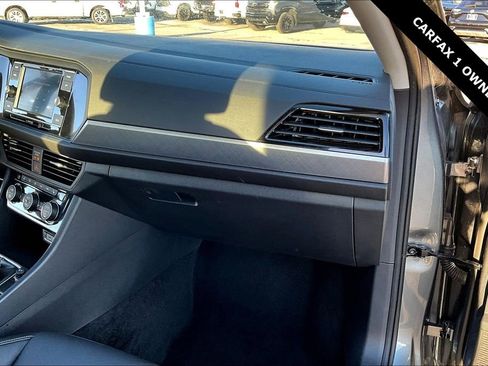 Used 2024 Volkswagen Jetta SE image 24
