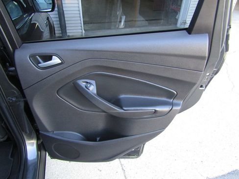 Used 2017 Ford Escape SE AWD/4WD image 28