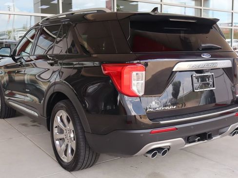 Used 2020 Ford Explorer Platinum w/ Premium Technology Package AWD/4WD image 6