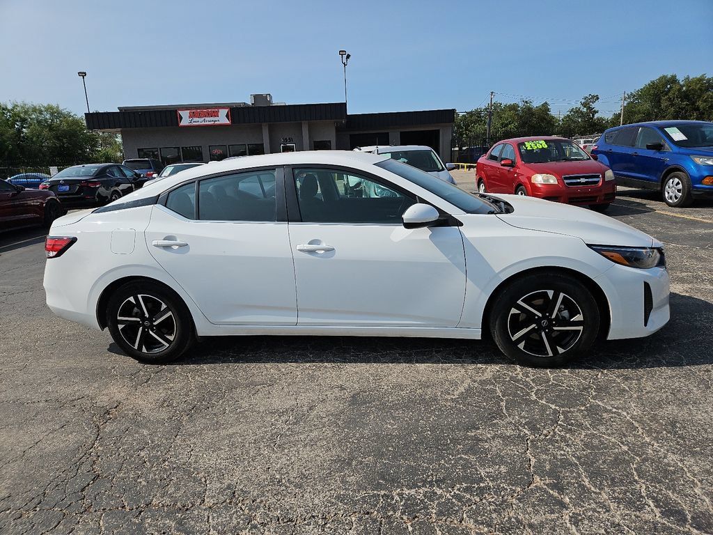 Used 2024 Nissan Sentra SV FWD image 12