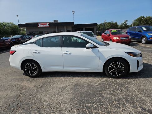 Used 2024 Nissan Sentra SV FWD image 12
