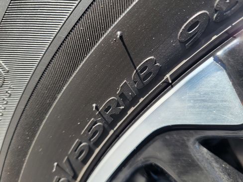 Certified 2023 Chevrolet TrailBlazer RS w/ Sun and Liftgate Package image 46