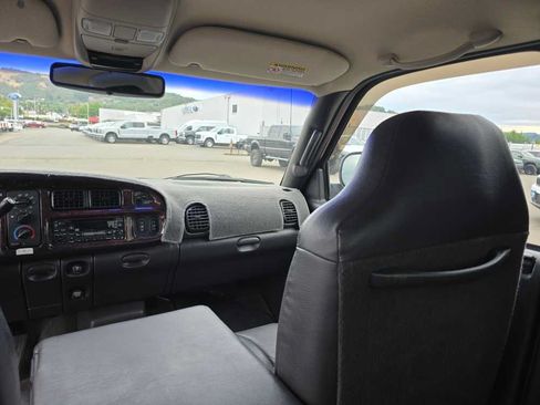Used 2001 Dodge Ram 2500 Truck 2WD Quad Cab image 15