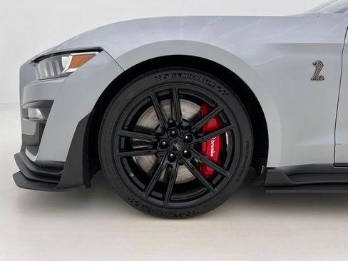 Used 2022 Ford Mustang Shelby GT500 w/ Technology Package RWD image 30