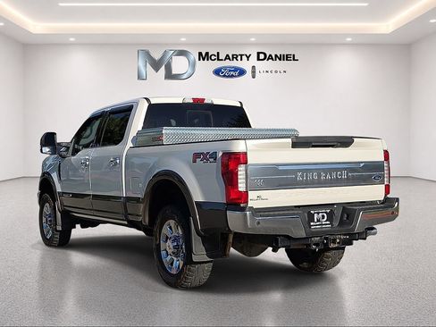 Used 2017 Ford F250 King Ranch w/ King Ranch Ultimate Package AWD/4WD image 4