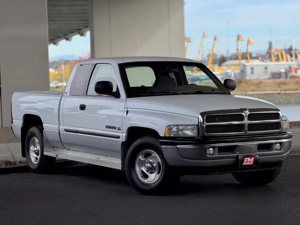 Used 2001 Dodge Ram 1500 Truck 2WD Quad Cab image 1