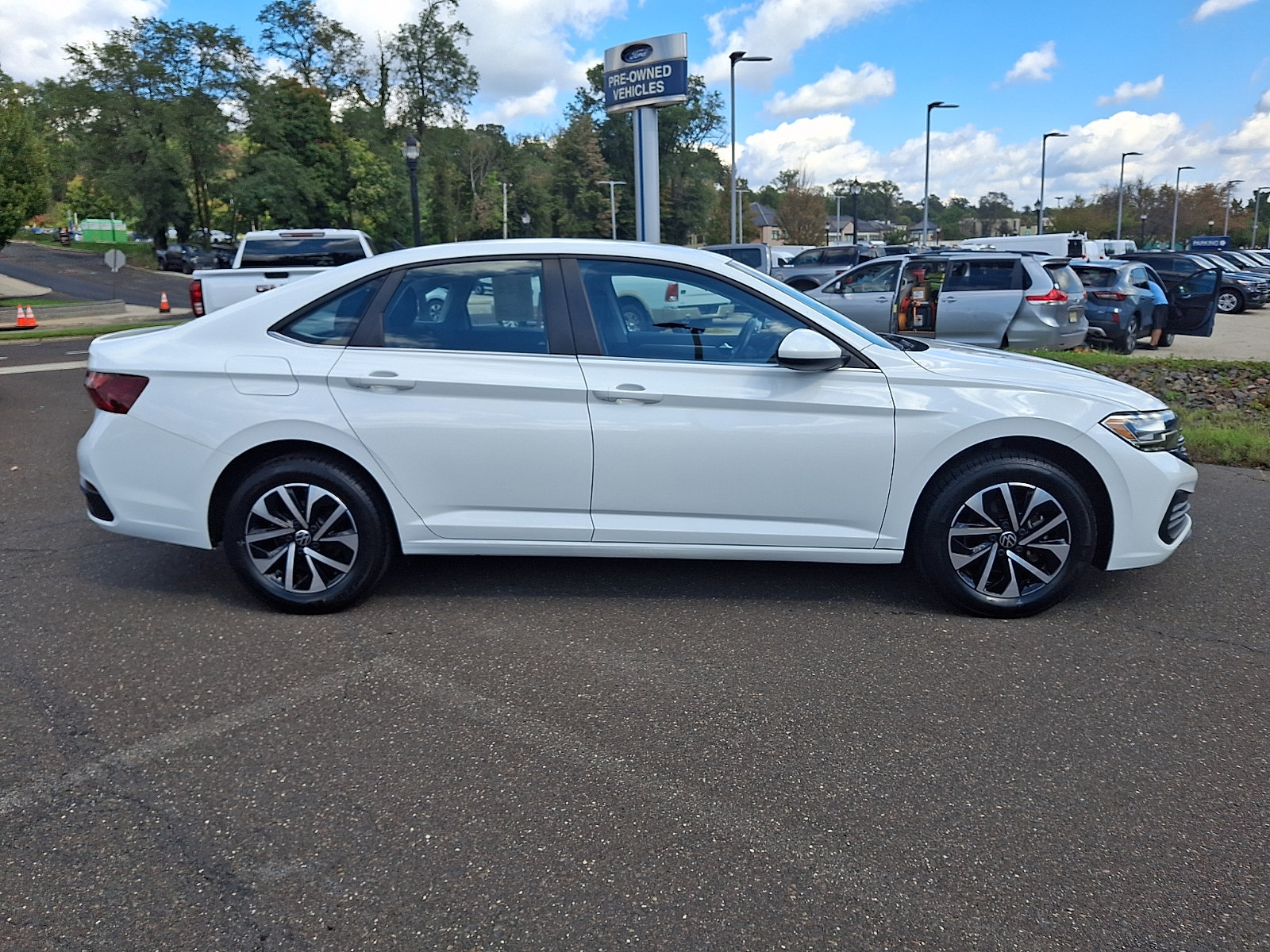Used 2022 Volkswagen Jetta S w/ IQ.Drive Package FWD image 7