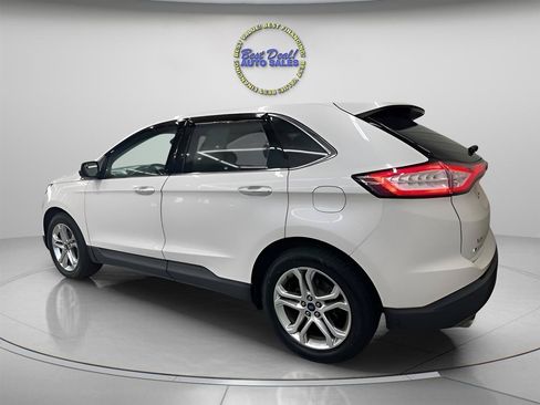 Used 2018 Ford Edge Titanium w/ Technology Package FWD image 3