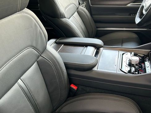 Used 2024 Jeep Grand Wagoneer L 4WD w/ HD Trailer Tow Package image 31