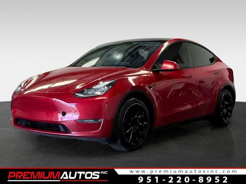 Used 2021 Tesla Model Y Long Range AWD/4WD image 1