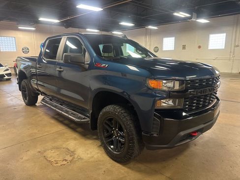 Used 2019 Chevrolet Silverado 1500 Custom Trail Boss w/ Custom Convenience Package image 4