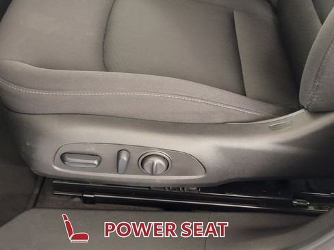 Used 2024 Chevrolet Malibu LT image 14