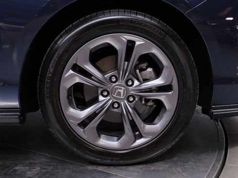 Used 2023 Honda Accord EX image 32