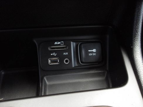 Used 2017 Jeep Cherokee Sport w/ Cold Weather Group image 17