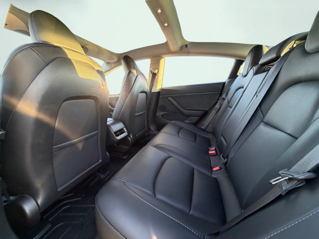 Used 2023 Tesla Model 3 Standard Range RWD image 34