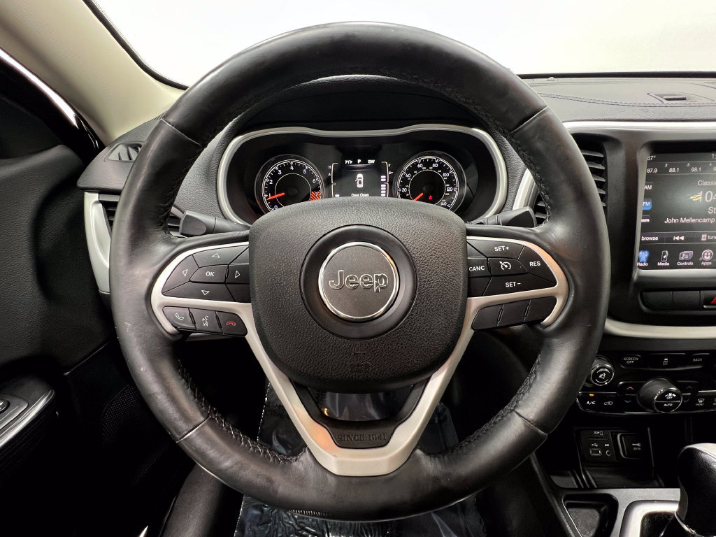 Used 2014 Jeep Cherokee Latitude FWD image 23