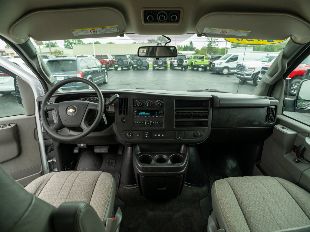 Used 2018 Chevrolet Express 3500 LT w/ LT Preferred Equipment Group RWD image 20