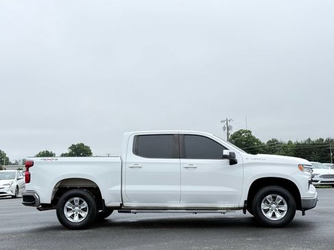 Used 2022 Chevrolet Silverado 1500 LT AWD/4WD image 8