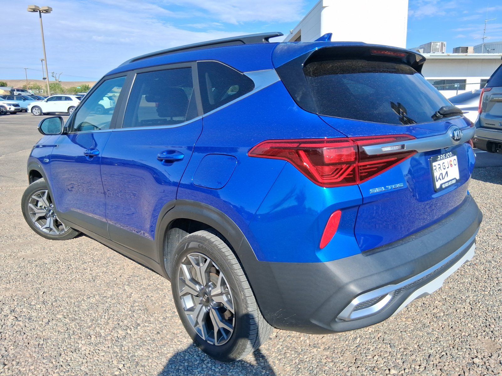 Used 2021 Kia Seltos EX AWD/4WD image 3