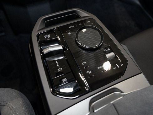 Used 2026 BMW iX xDrive60 w/ M Sport Package image 24