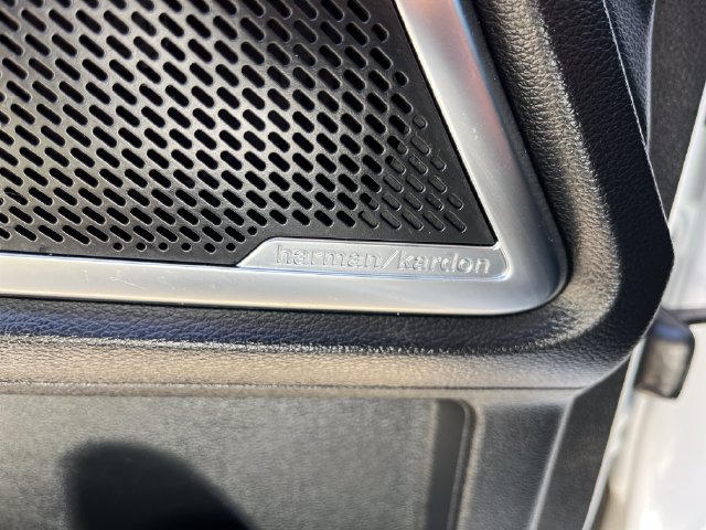 Used 2024 Kia Telluride SX Prestige w/ Towing Package AWD/4WD image 14