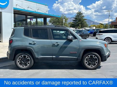 Used 2016 Jeep Renegade Trailhawk w/ Premium Trailhawk Package AWD/4WD image 2