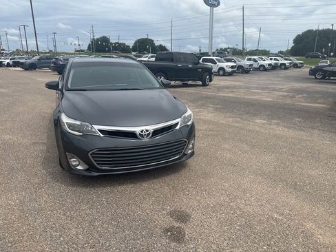 Used 2013 Toyota Avalon Limited FWD image 3