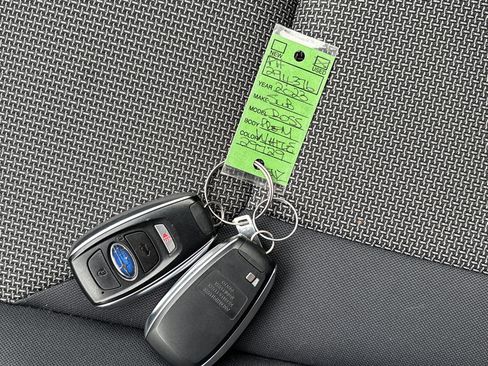 Used 2023 Subaru Crosstrek 2.0i Premium image 4