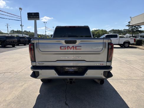 Used 2025 GMC Sierra 2500 AT4 w/ AT4 Premium Plus Package AWD/4WD image 23