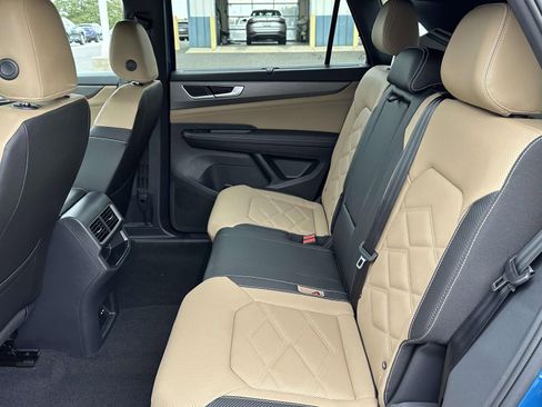 New 2026 Volkswagen Atlas Cross Sport SE image 13