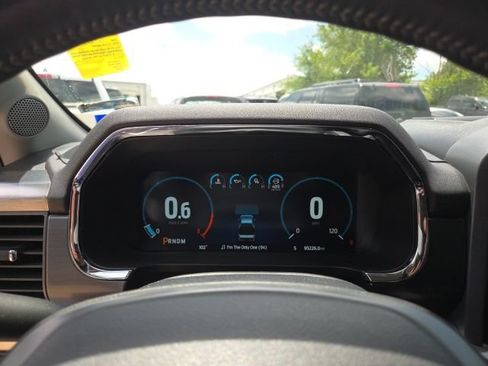 Used 2022 Ford F150 Lariat AWD/4WD image 9