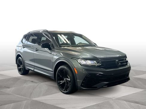 Certified 2024 Volkswagen Tiguan SE R-Line FWD image 2