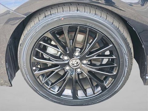 Used 2022 Toyota Camry SE w/ Carpet Mat Package (TMS) image 25