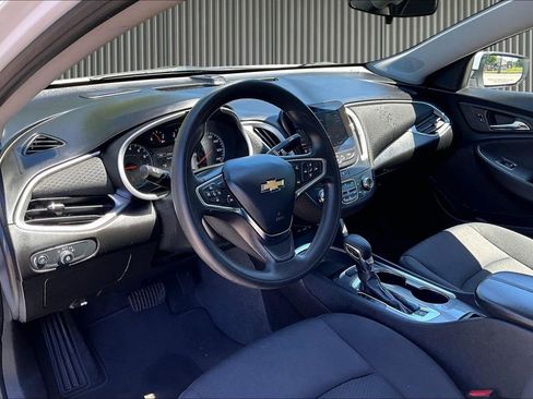 Used 2023 Chevrolet Malibu LT FWD image 15