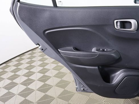 Certified 2024 Hyundai Venue SEL FWD image 22