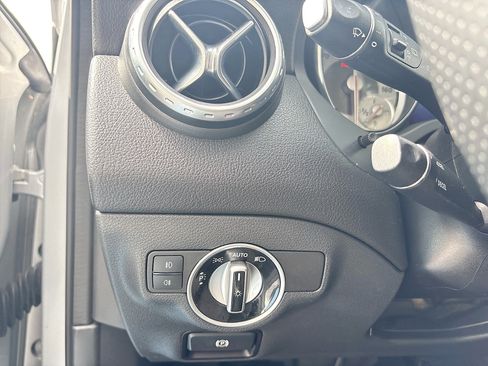 Used 2015 Mercedes-Benz GLA 250 image 20