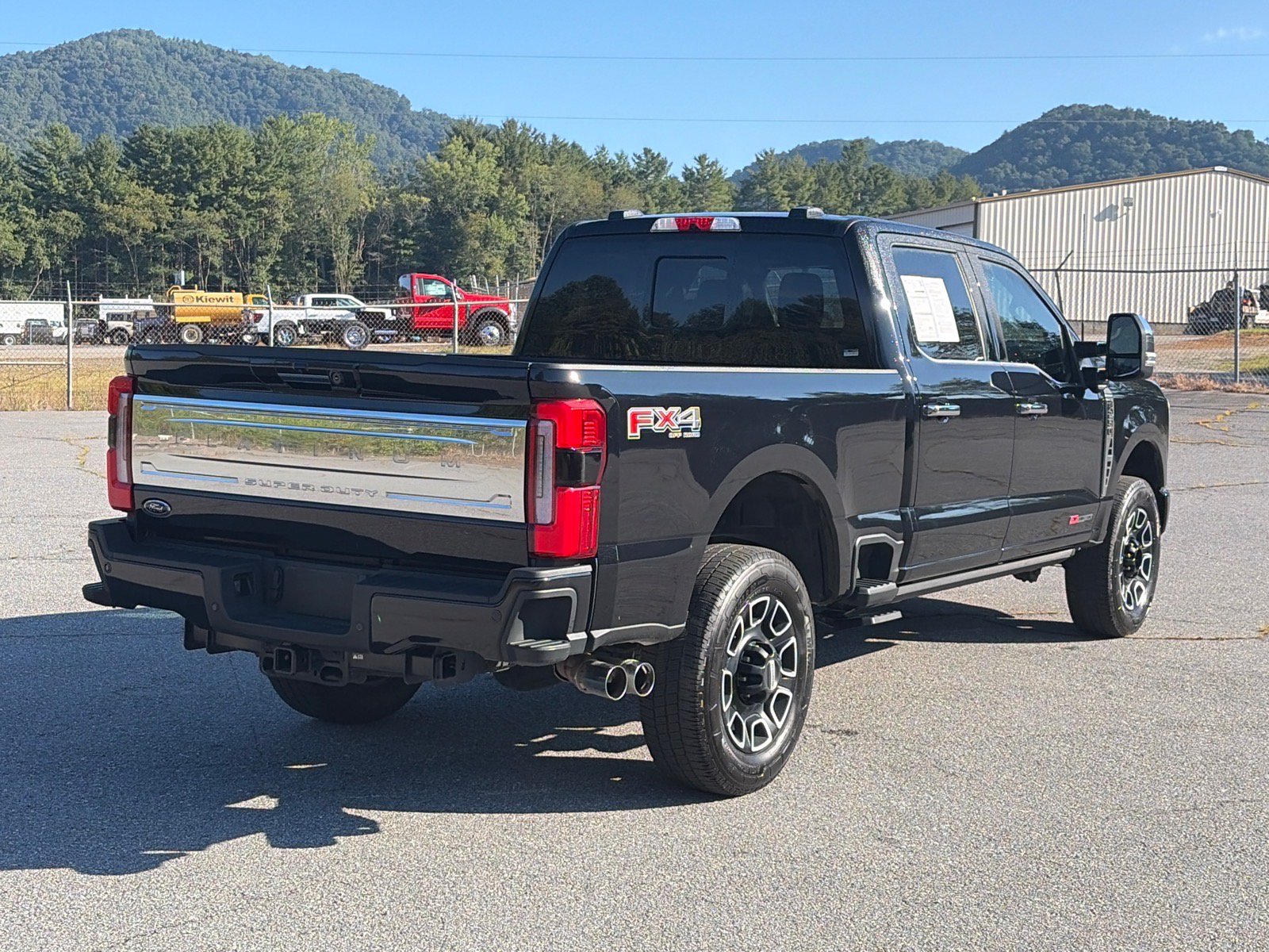 Used 2024 Ford F250 Platinum AWD/4WD image 3